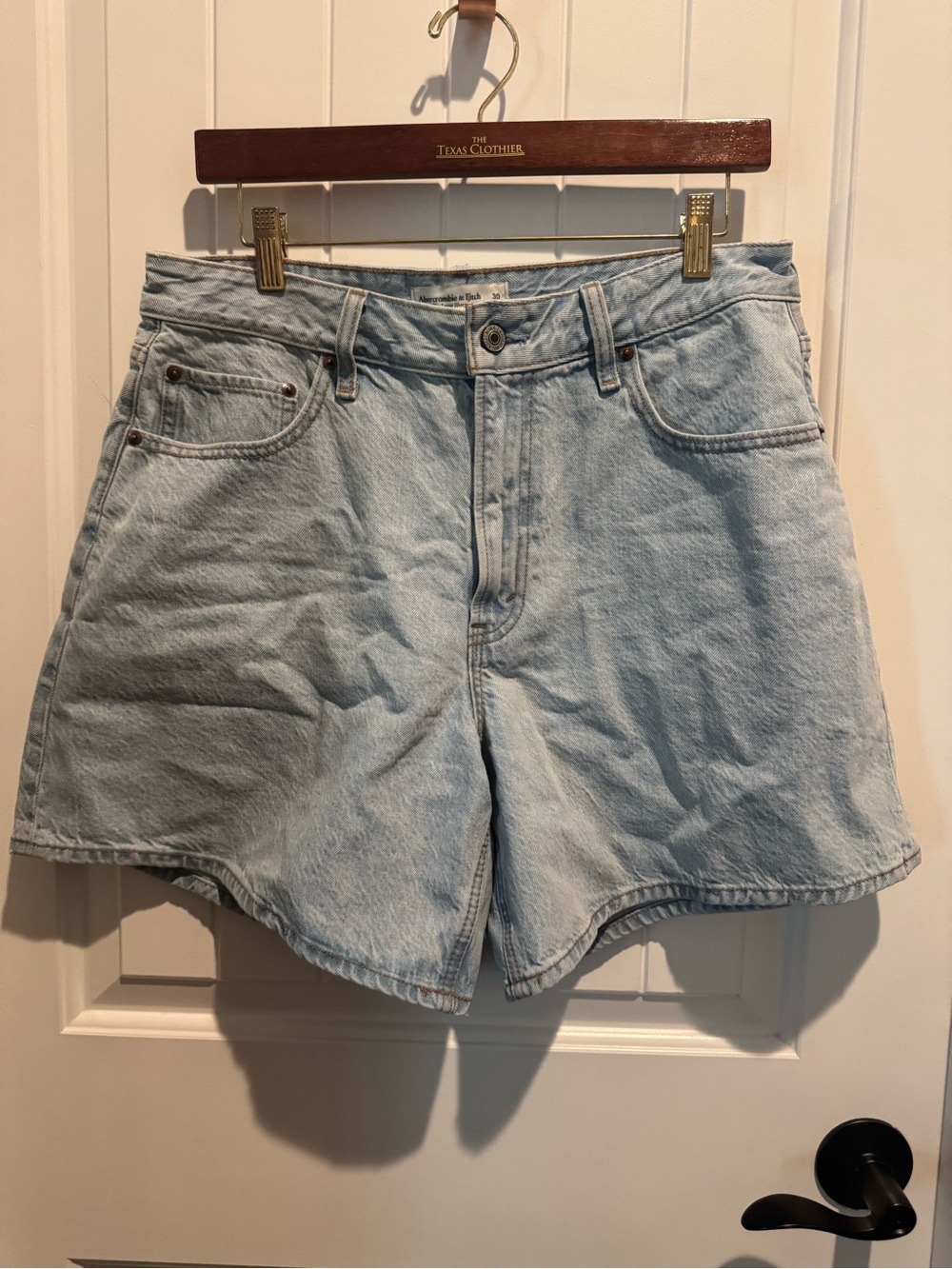 Abercrombie Women’s Curve Love High Rise Loose Short | Size 30 - Picture 5 of 5
